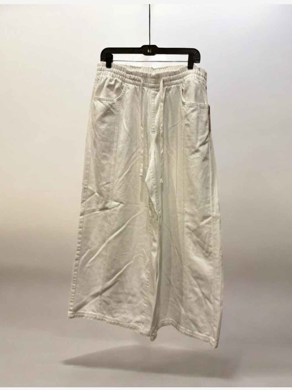 Universal Thread Wide-Leg Drawstring Pants in White - Picture 3 of 10